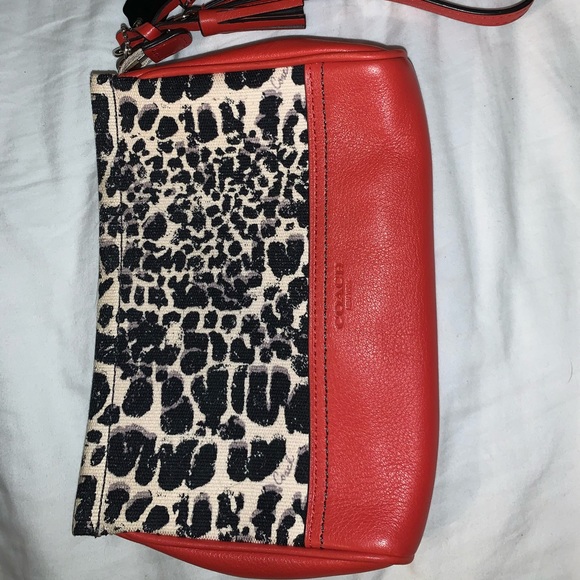 Coach New York wristlet - Picture 1 of 3